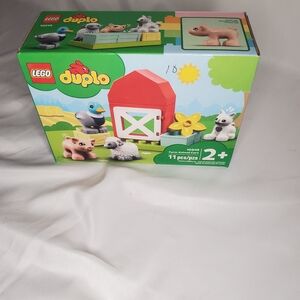LEGO DUPLO Farm Adventure Set - Red and Green